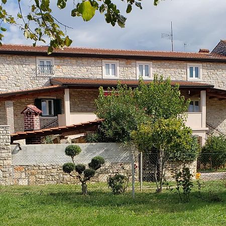 Villa Kortina Basanija Bagian luar foto