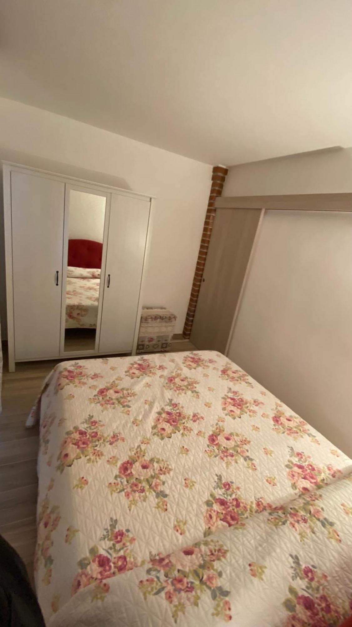 Villa Kortina Basanija Bagian luar foto