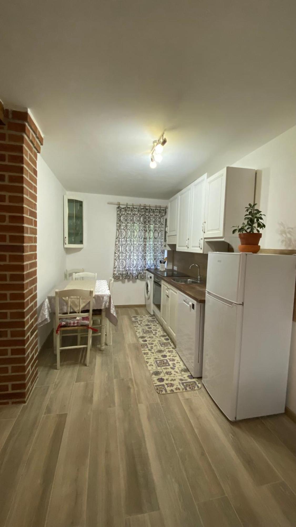 Villa Kortina Basanija Bagian luar foto